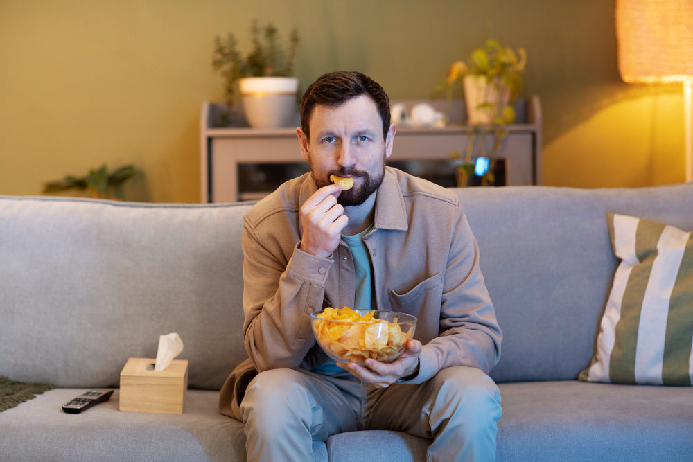 Late-Night Snacking: Options That Won’t Disrupt Your Sleep or Weight