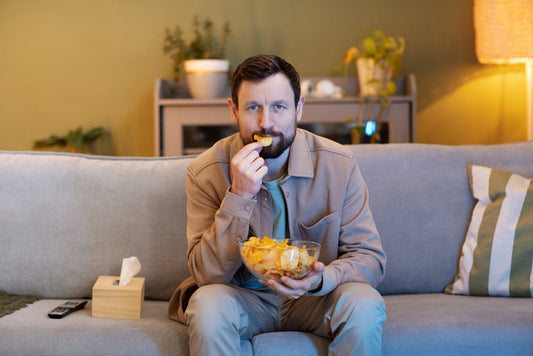 Late-Night Snacking: Options That Won’t Disrupt Your Sleep or Weight
