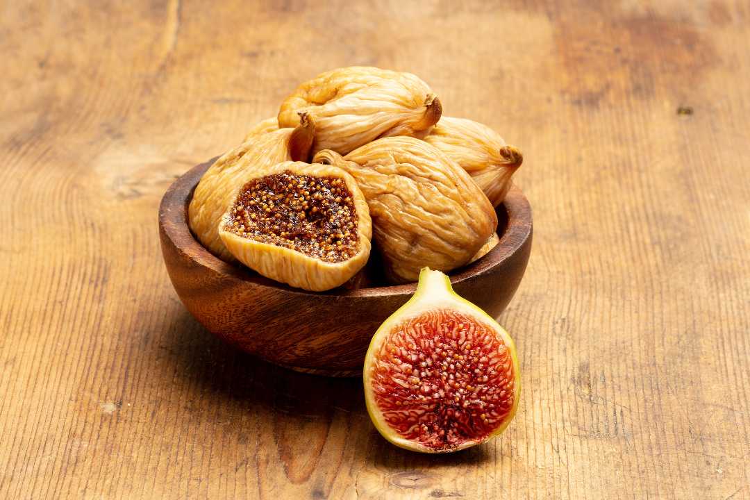 Figs benefits for female - improve heart health, digestion, and reduce breast cancer risk with anjeer (dried figs)