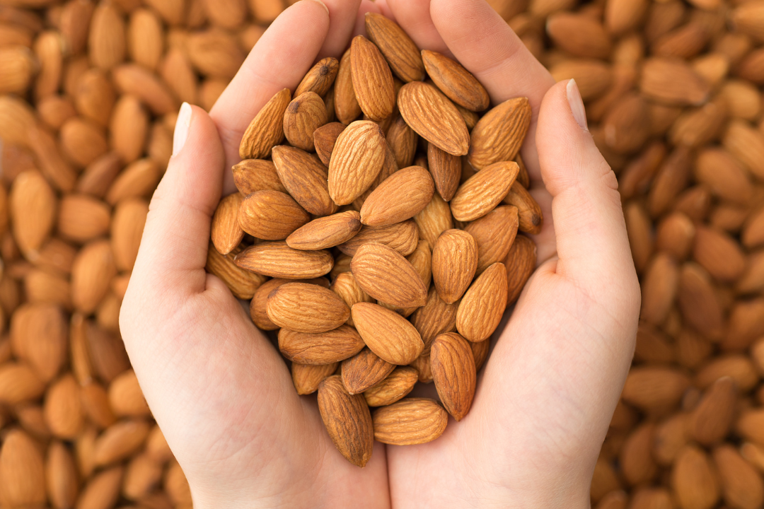 how many almonds to eat per day