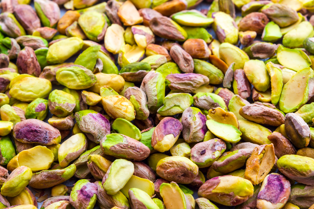 how many pistachios to eat per day