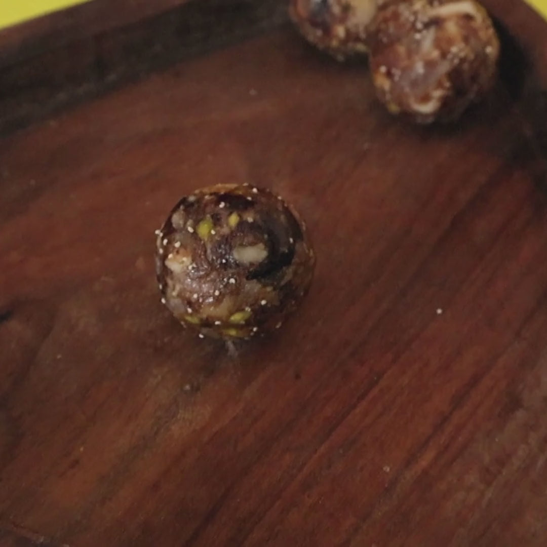 Dry Fruits Laddu - Nutritious Mix of Dryfruits & Coconut